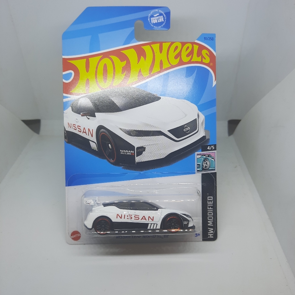 Hot wheels nissan leaf nismo rc 02